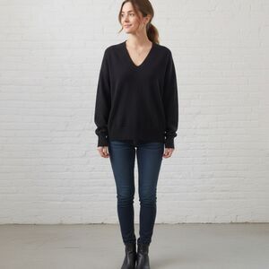 Neiman Marcus 100% Cashmere Sweater V-Neck Black Luxury Unisex M/L